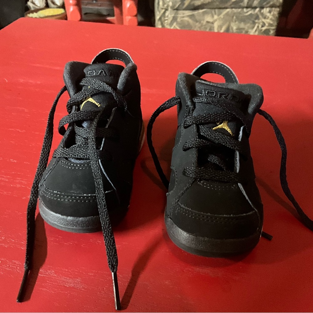 Children’s size 5 JORDAN’s